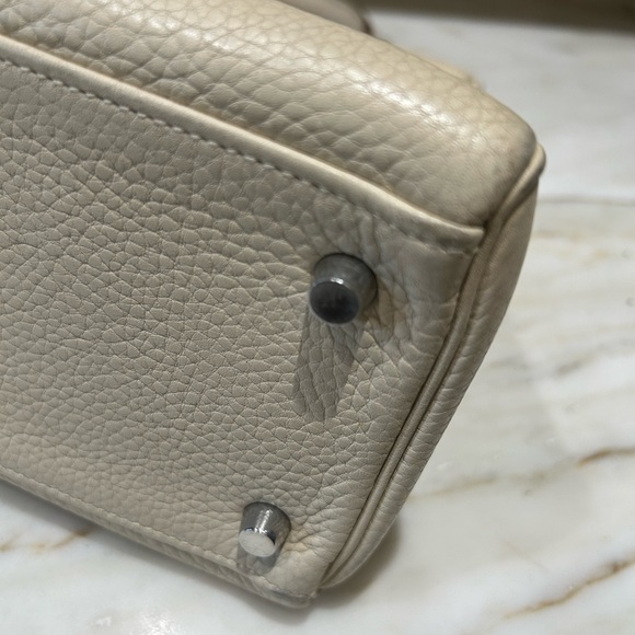 Hermes Kelly 28 Handbag Cream Togo with Palladium Hardware - Picture 7 of 16